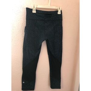 Blue and black patterned lululemon leggings